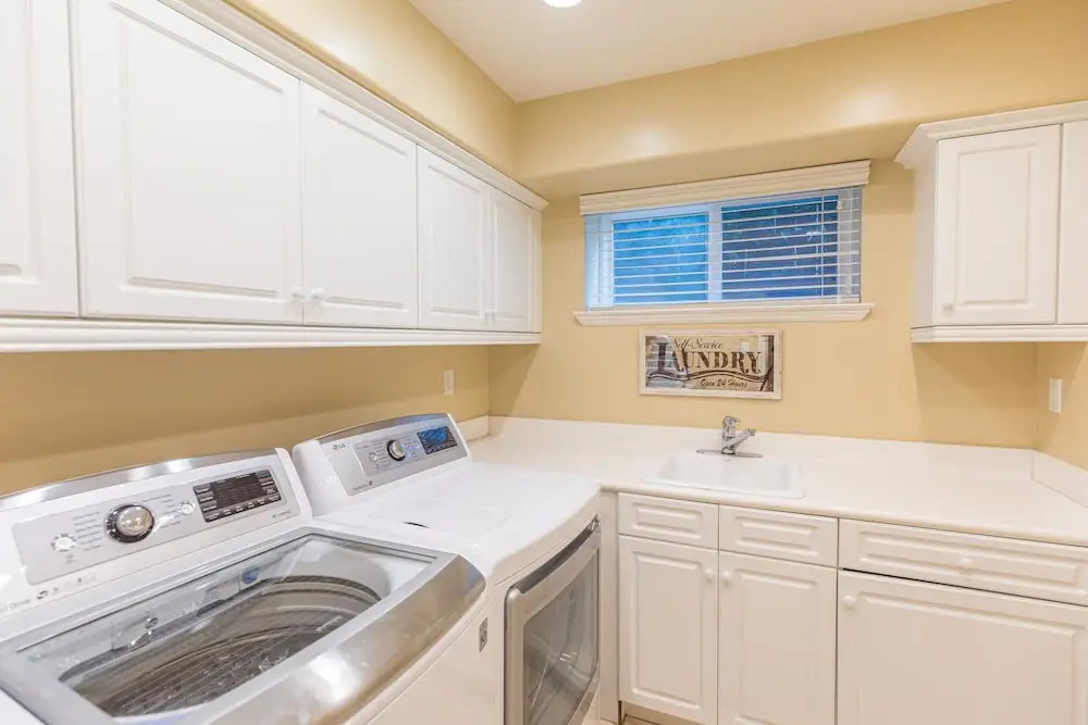 331ngran 4 Bedroom Home