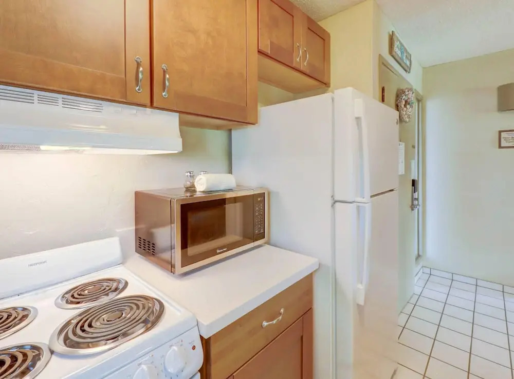 Plantation Hale Suites