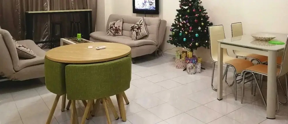 Cutie's Holiday Condominium