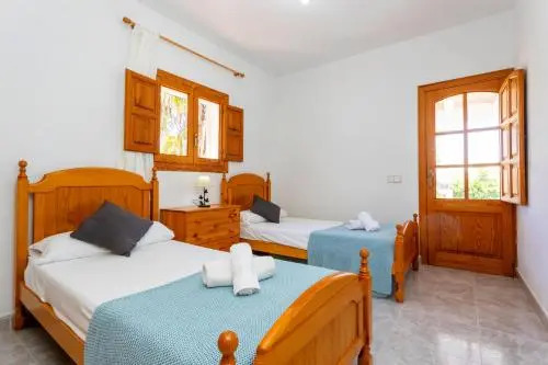 Villa in Playa D´en Bossa sleeps 9