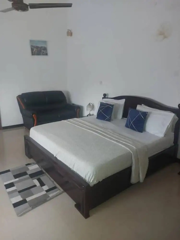 LaRosa Executive Guest House