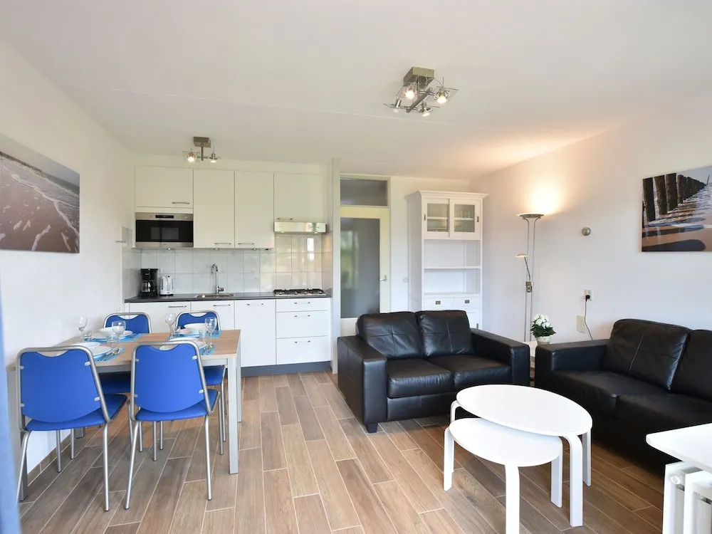 Tranquil Apartment in Nieuwvliet Near the Beach
