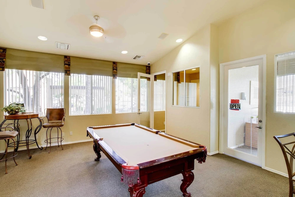 12 Mi to Old Town: Condo w/ Pool & Balcony!