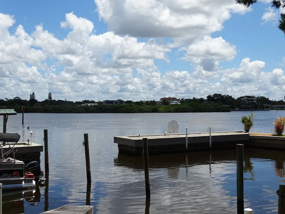 Sea Club Ii Unit 1a - Amazing Cottage On The Bay! 2 Bedroom Villa