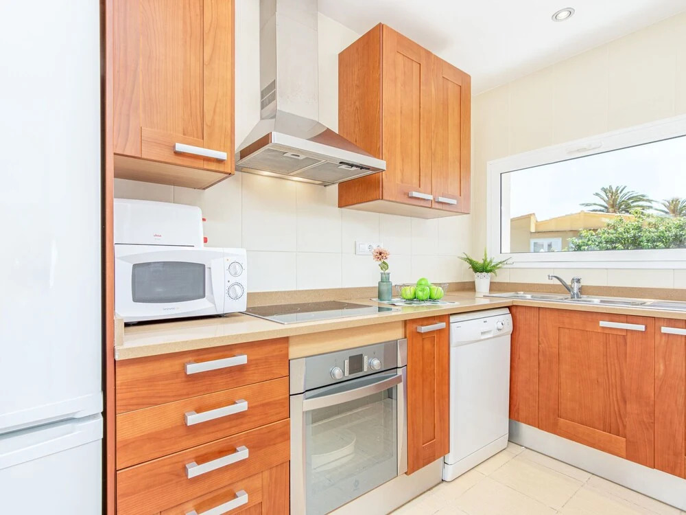 Villa in Empuriabrava With Private Pool & Mooring