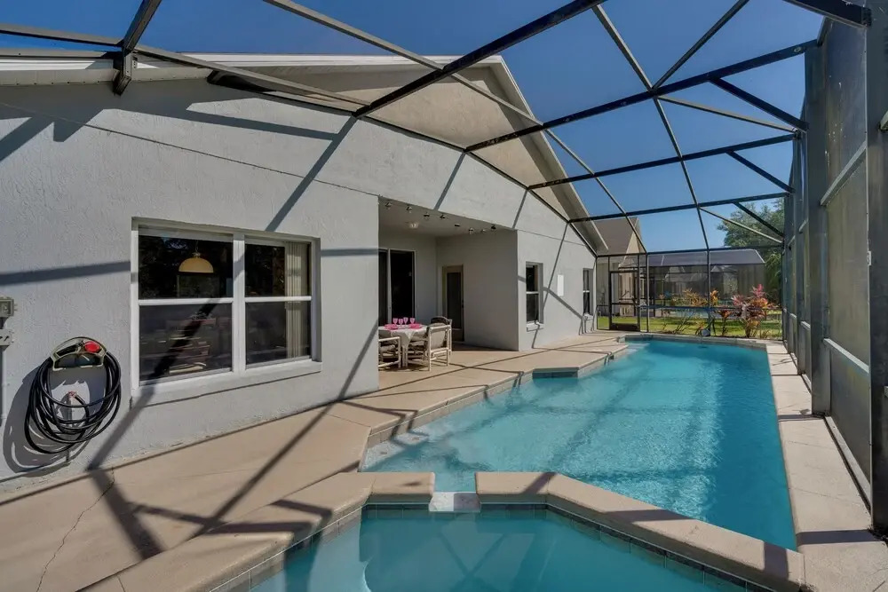Lake-View Escape w/ Lanai in Kissimmee
