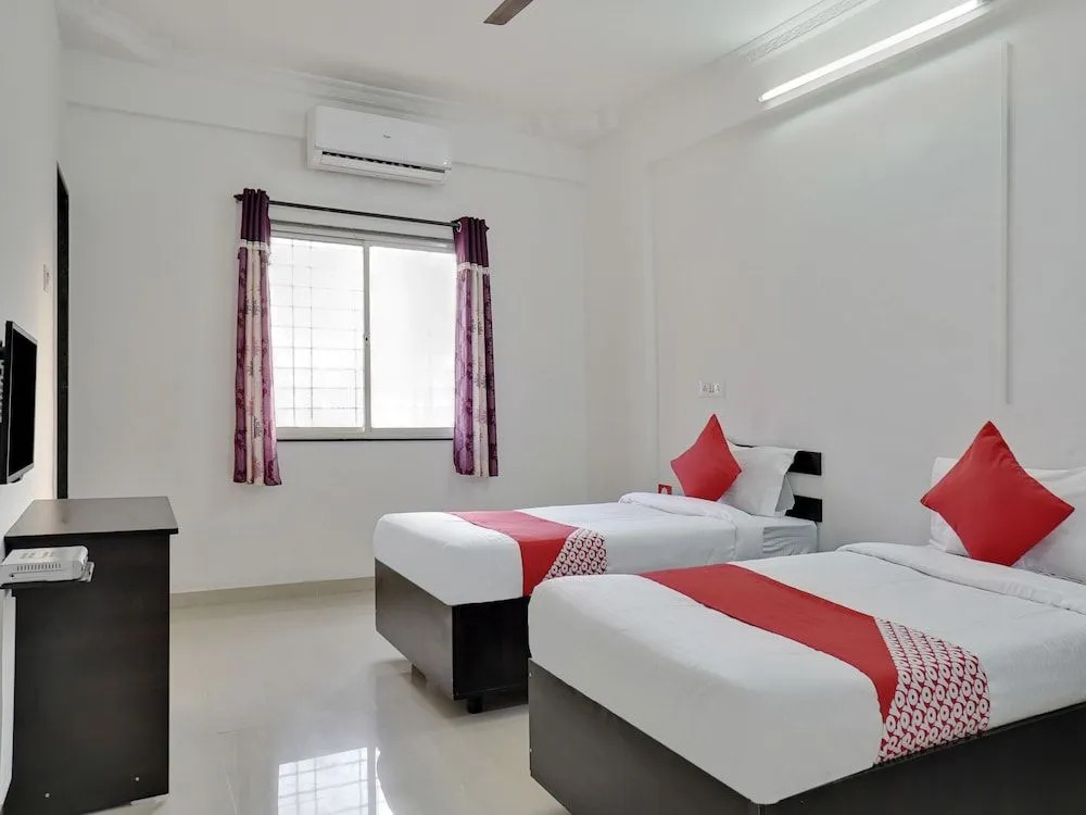 OYO 27821 Hotel Royal Inn Pune