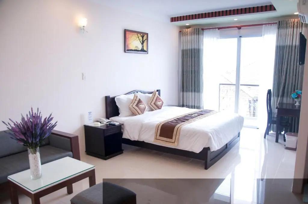 Ozon Hotel