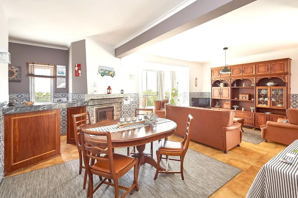 Apartment With 4 Bedrooms in Carcavelos, With Wonderful sea View, Furnished Terrace and Wifi