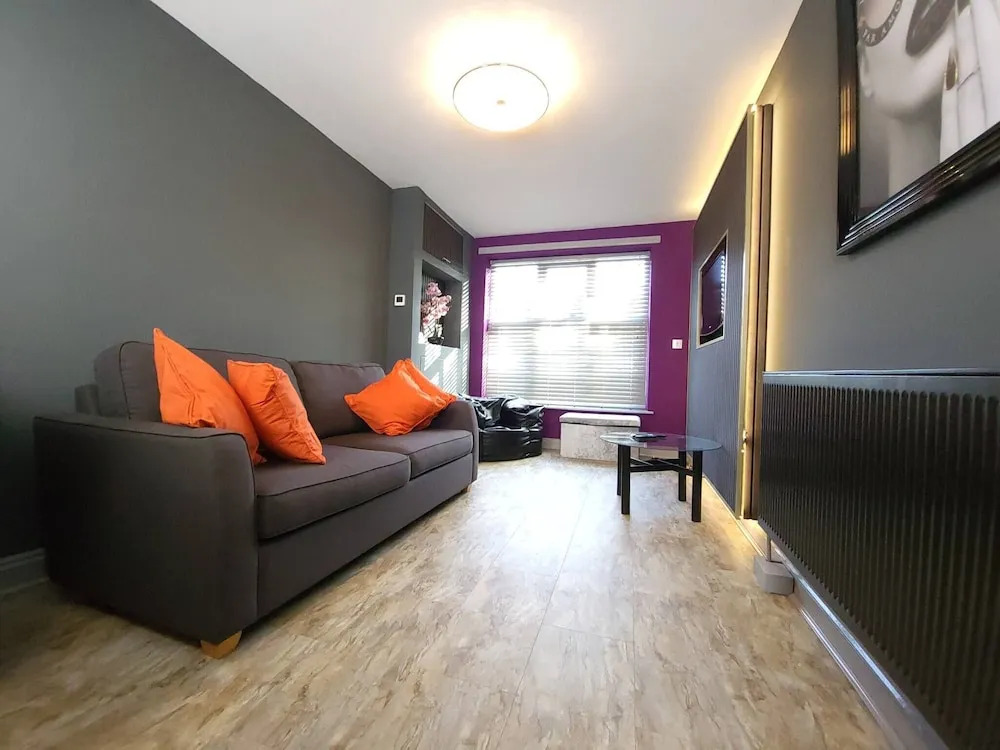 Liverpool City, Fairfield Duplex Suite