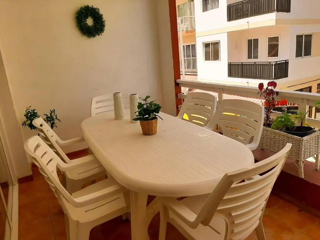 Coast apartment,5 people,wifi,150 metres sea
