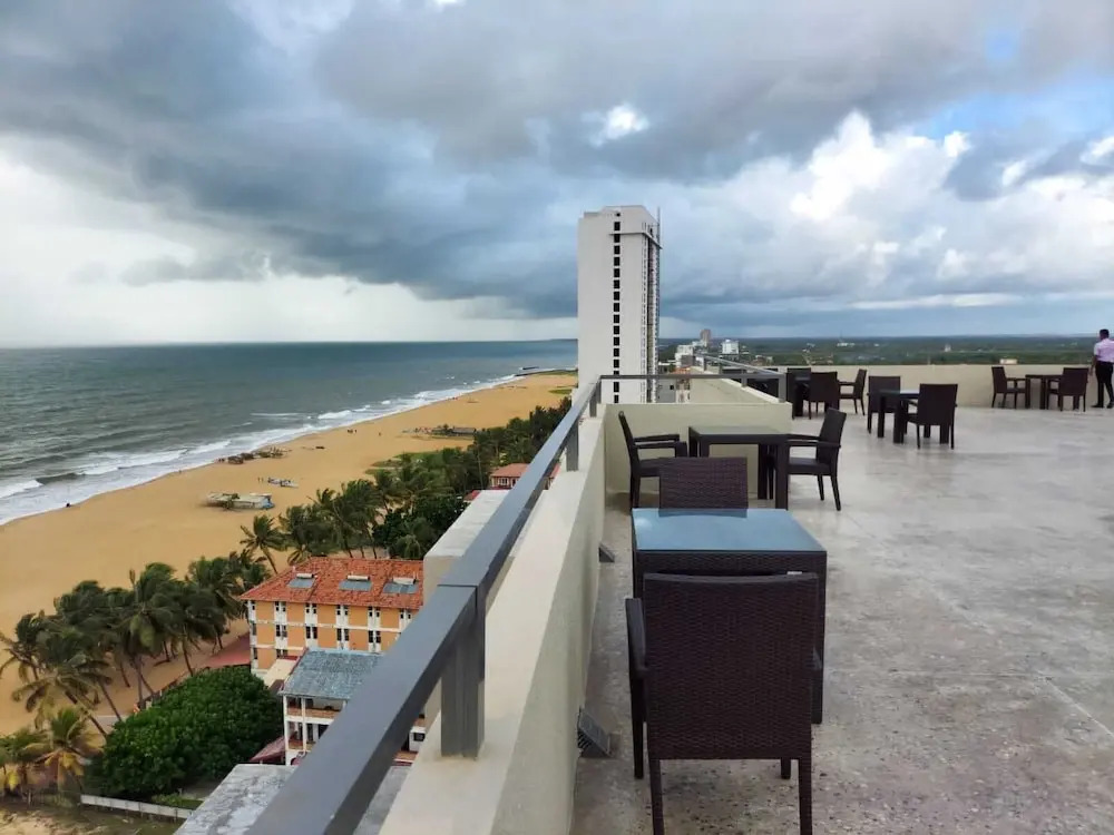 Ocean Breeze Studio Apartment Negombo