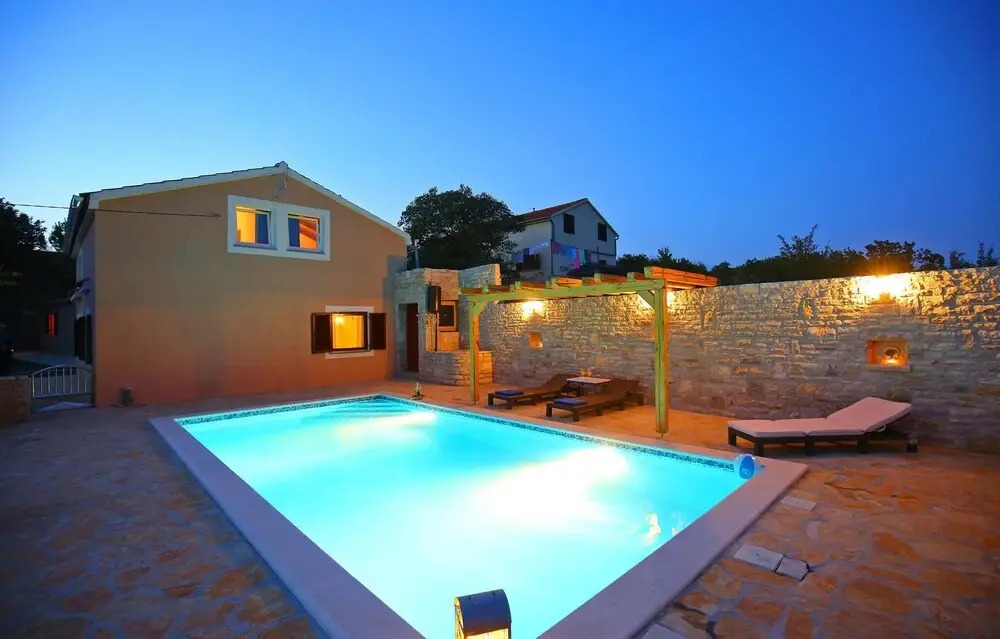 Nice Home in Benkovac With Wifi, 4 Bedrooms and Outdoor Swimming Pool