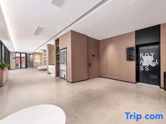 R ROYALSS HOTEL (Luohe Renmin Road Xintiandi Pedestrian Street Branch)