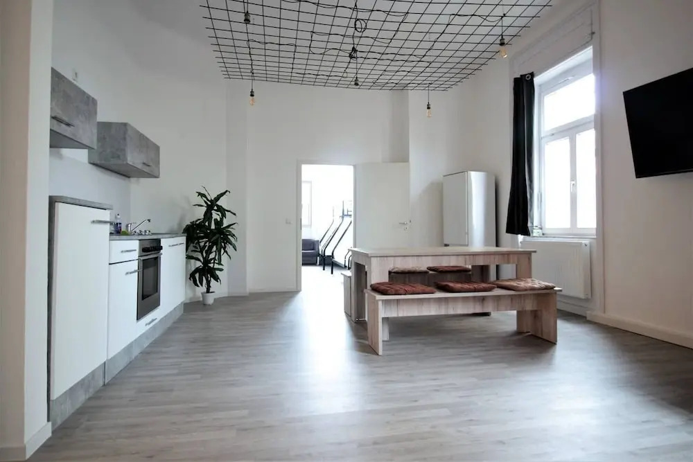 Geräumiger Altbau für große Gruppen