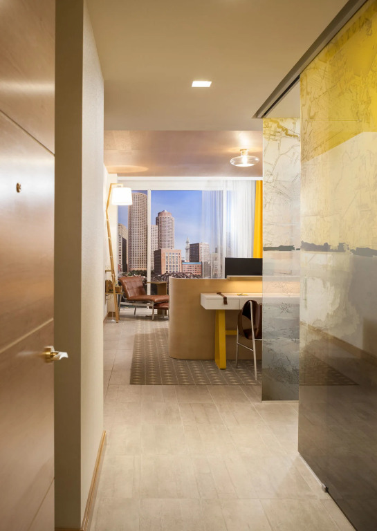 The Envoy Hotel, Autograph Collection