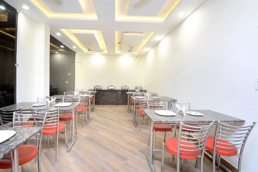 Hotel Magnum by OYO Rooms