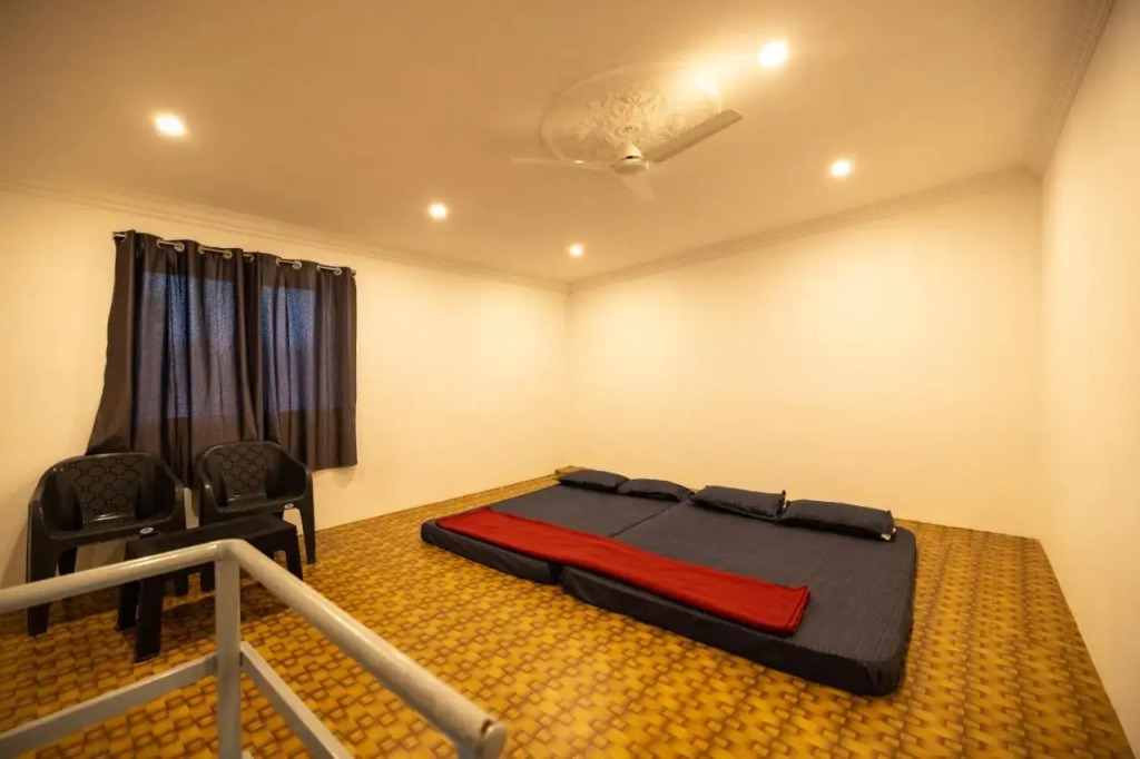 Sri Sai Holiday Inn