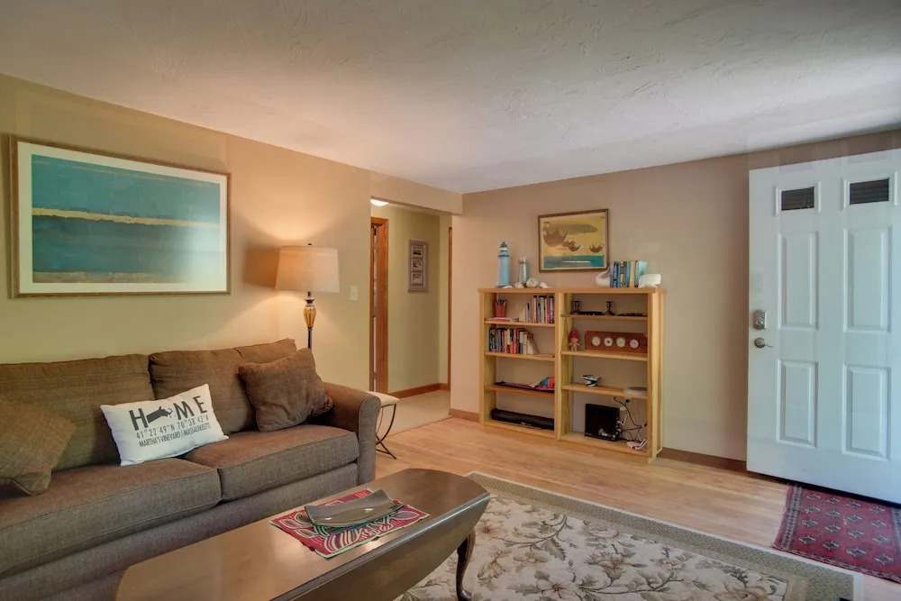 3 Mi to Beach & Town: Martha's Vineyard Home