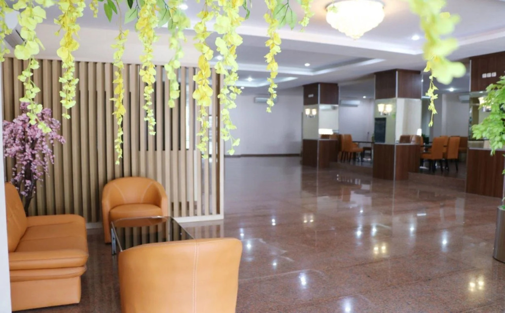 Aurora Hotel