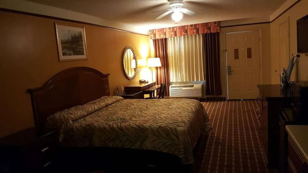 Americas Best Value Inn & Suites Raymondville