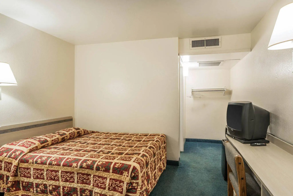 Rodeway Inn