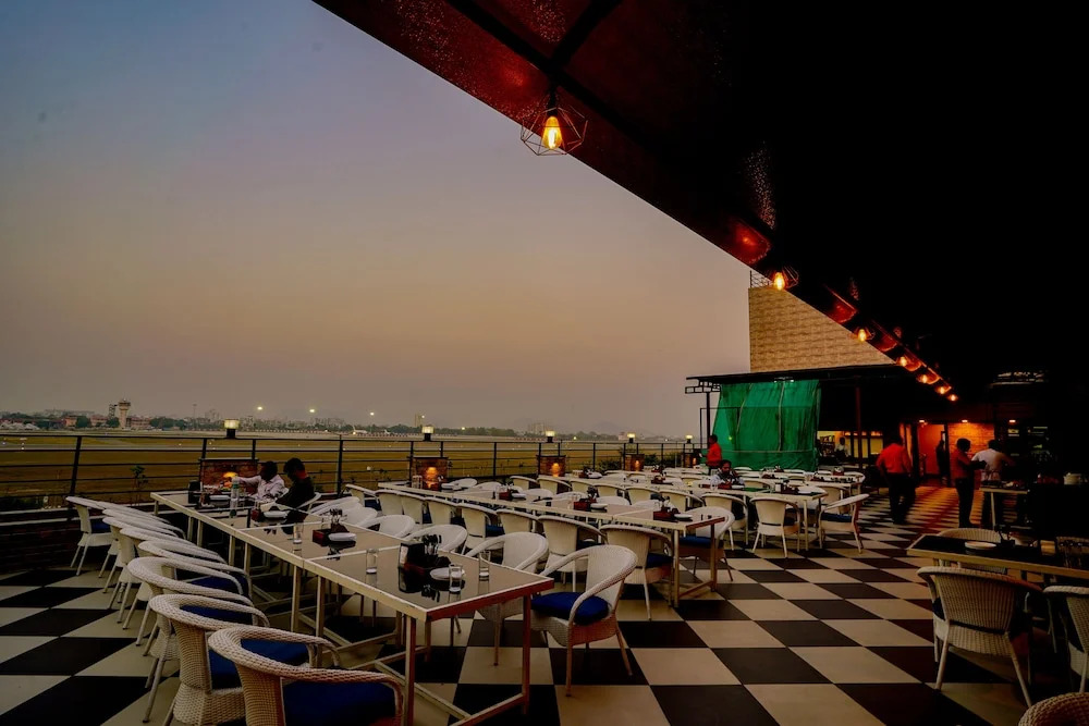 Hotel Cheelgadi