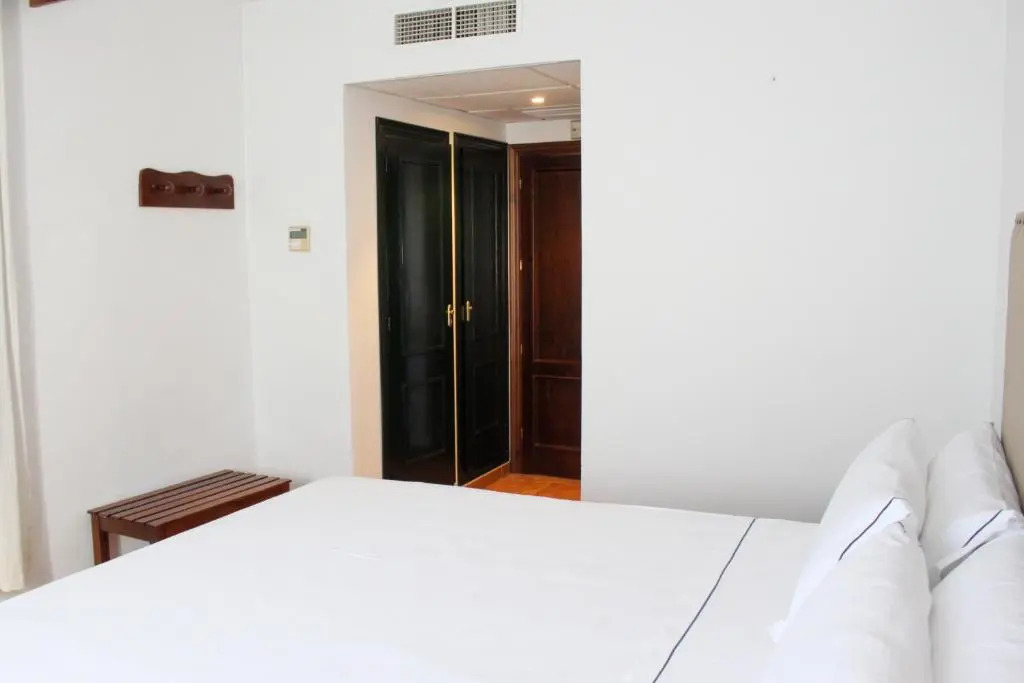Hotel Tugasa Sierra y Cal