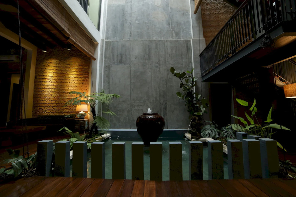 1825 Gallery Hotel