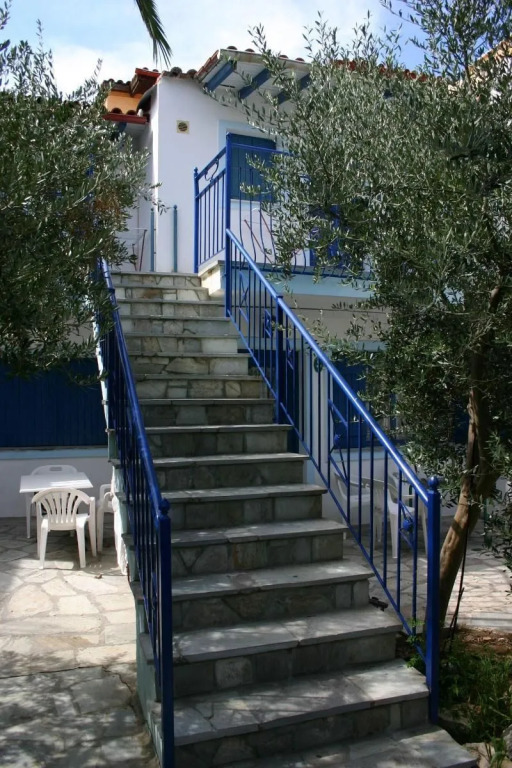 Kleoni Club Hotel & Apartments