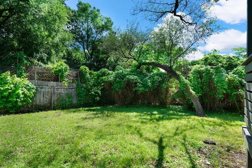 Chic Studio Walkable to Soco!