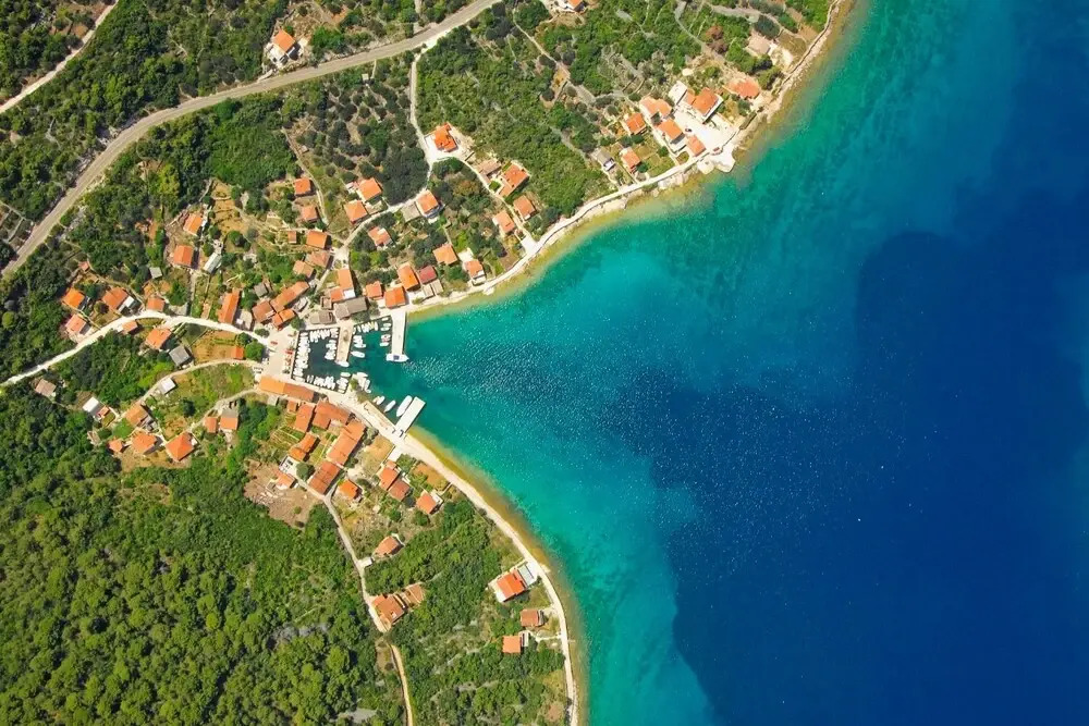 Vese - 50 m From sea - H