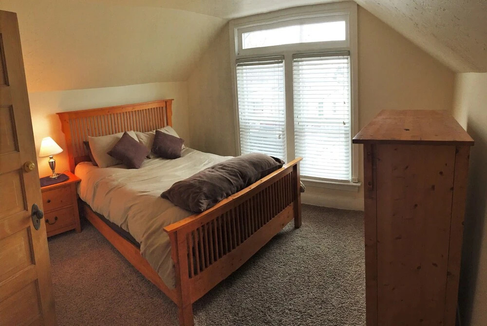 3-Bedroom Home Near Trolley Square