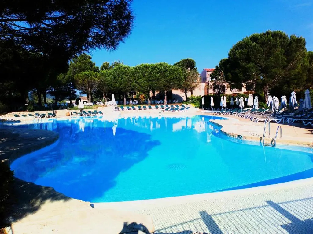 Charmant T2 climatisé avec belle vue , Golf de Pont-Royal