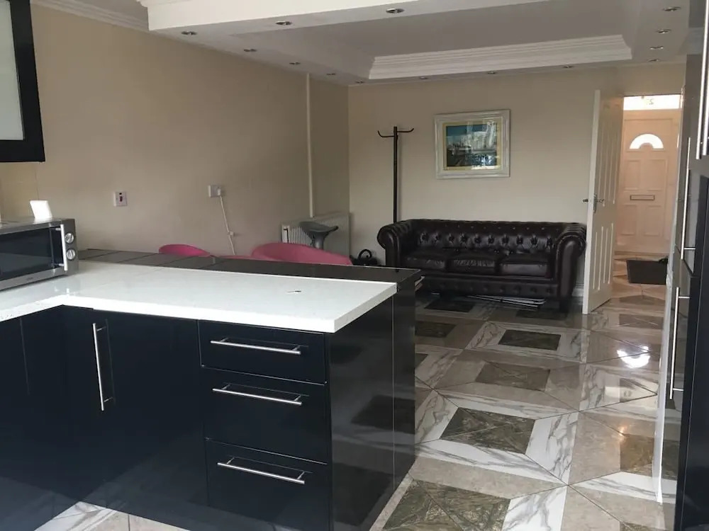 Short Term Rental 4 Bedroom House