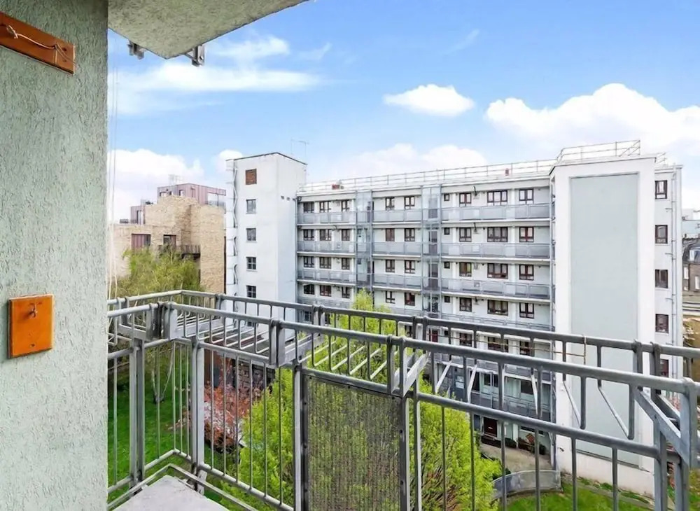 4 Bed Flat - Sleeps 12 - Pets - Wifi