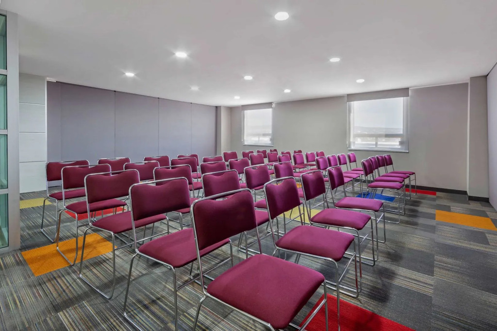 BeWow Hotel Querétaro
