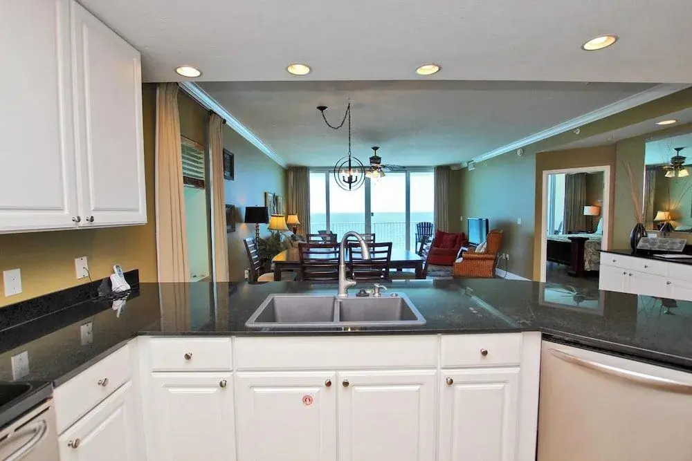 San Carlos 1001 by Youngs Suncoast