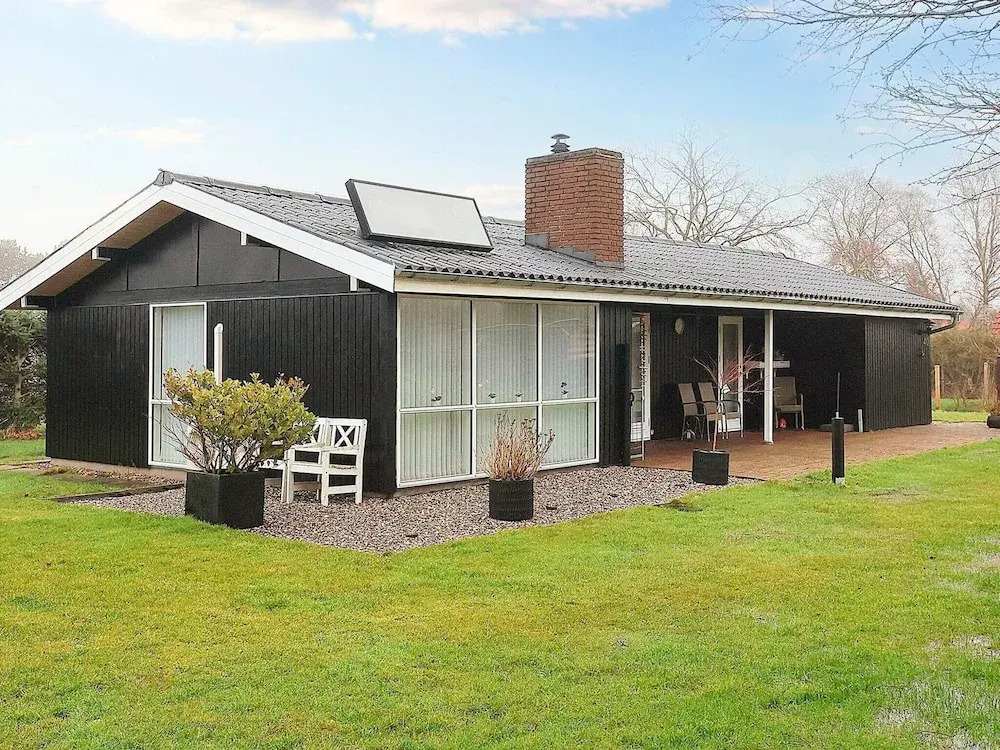 4 Star Holiday Home in Hals