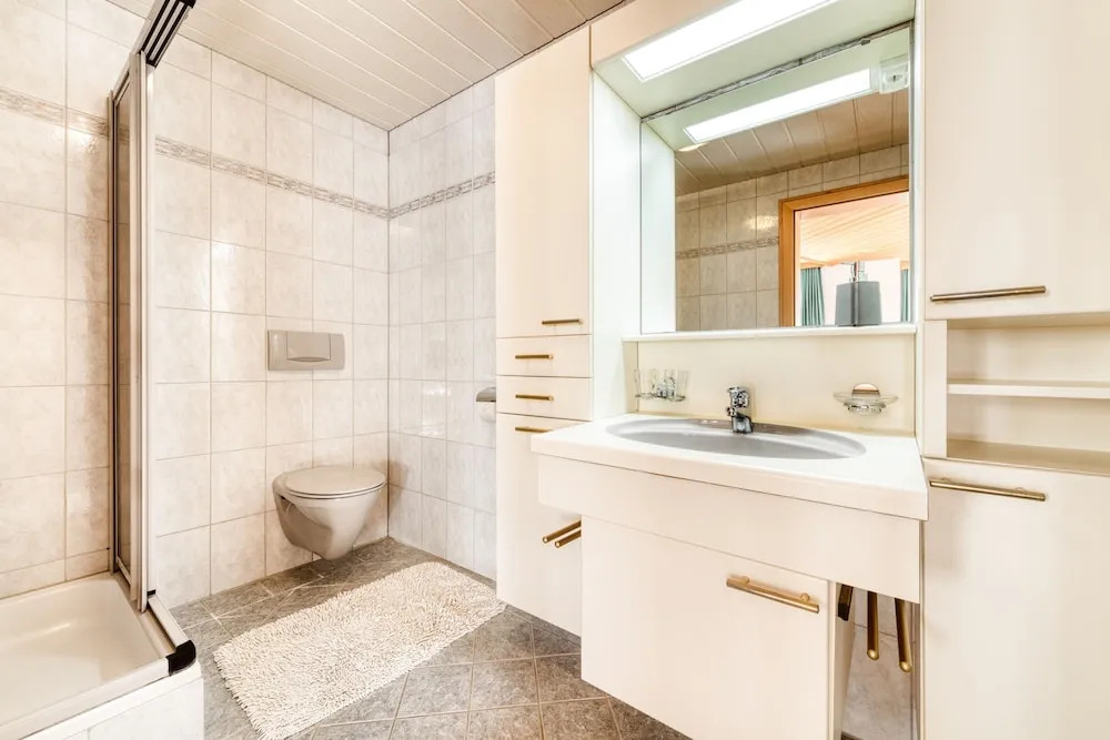 Haus Alvier - 3-zimmer Fewo Rothorn mit Terrasse