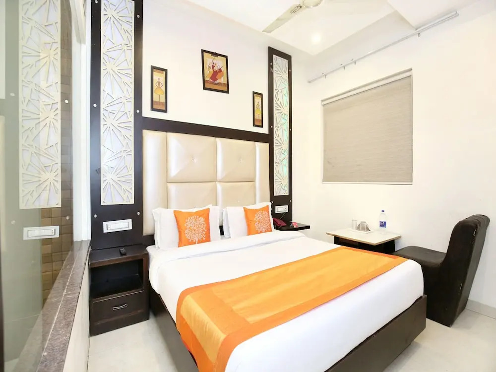 OYO 982 Hotel Royal Park