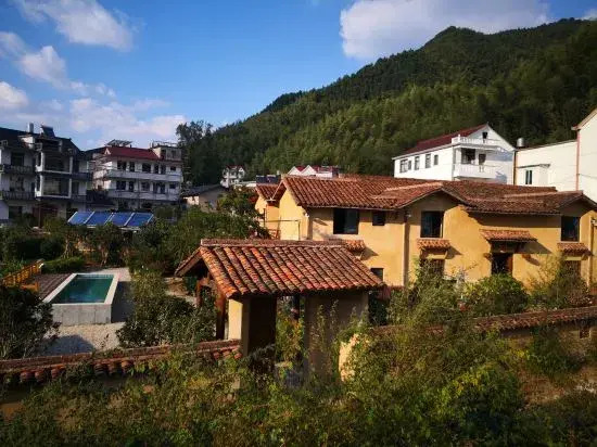 Xiangyunge Country Homestay