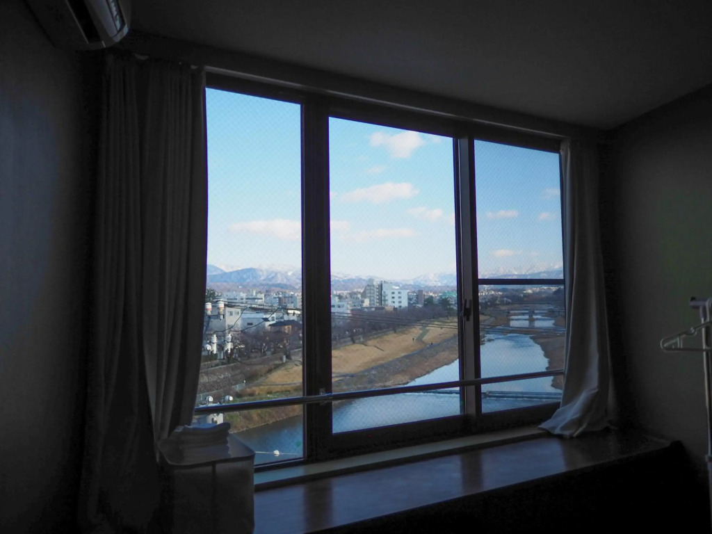 Riverside 旅音