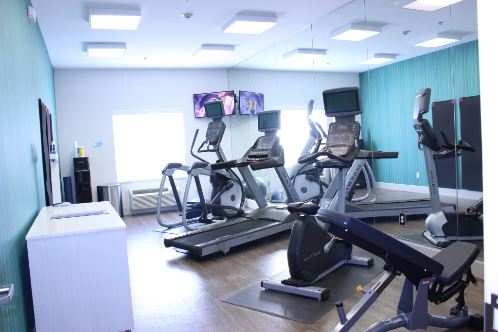 Holiday Inn Express Hotel & Suites Mansfield by IHG