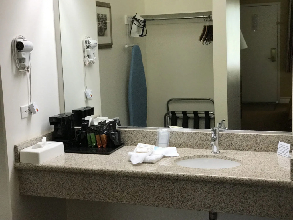 Clarion Inn Near China Lake Naval Station