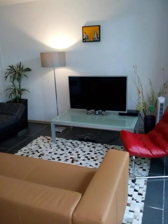 Jordaan Canal View Apartment
