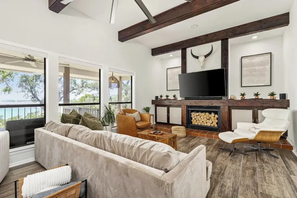 Lakefront, Private 3br, Dog-friendly Rental