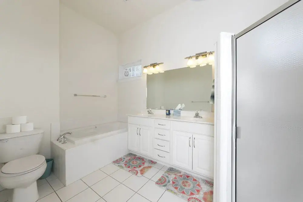 Harbor Delight On The Bay - Private Sandy Beach! 4 Bedroom Home by RedAwning
