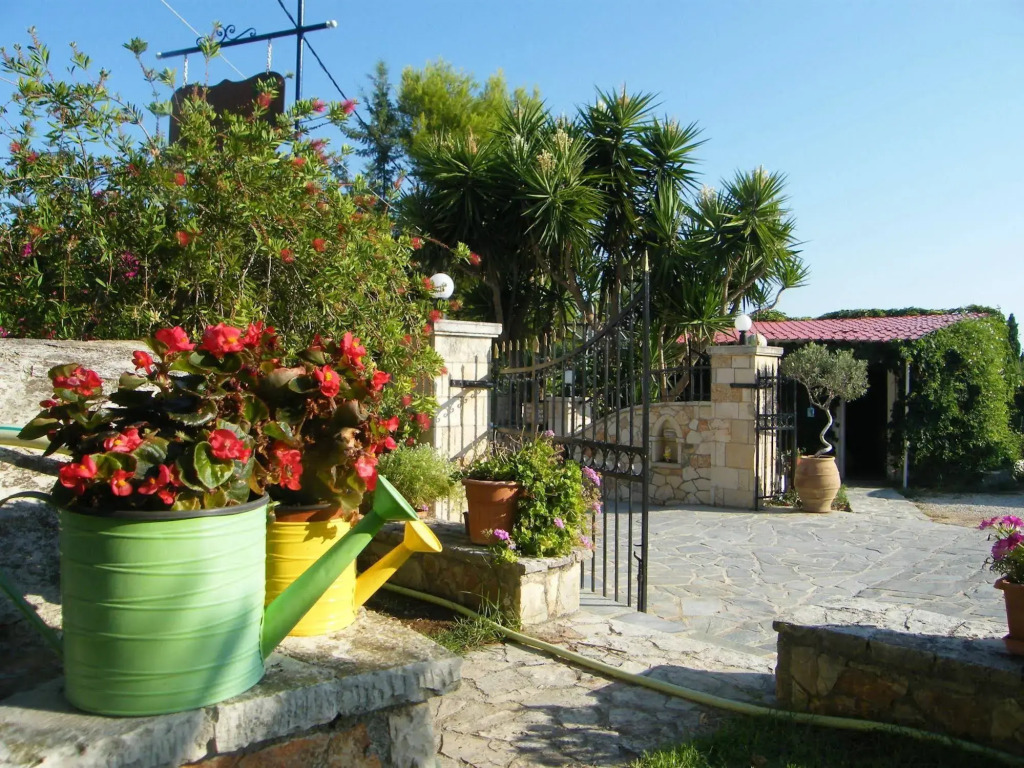 Panorama Studios and Apartments