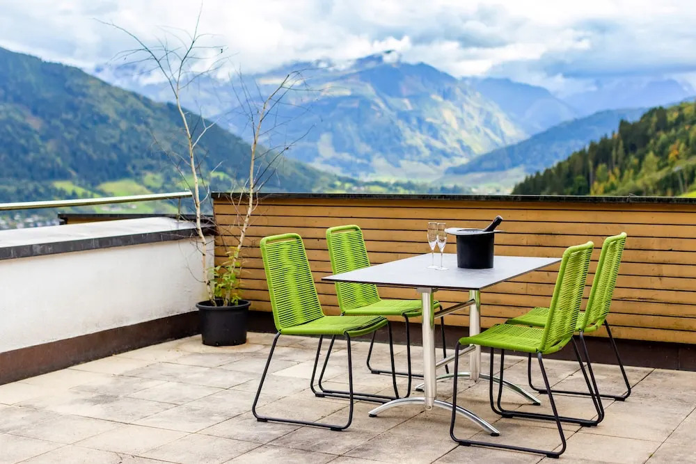der Sonnberg Alpinlodges - Apartments mit Seeblick, privater Sauna und Self Check-In